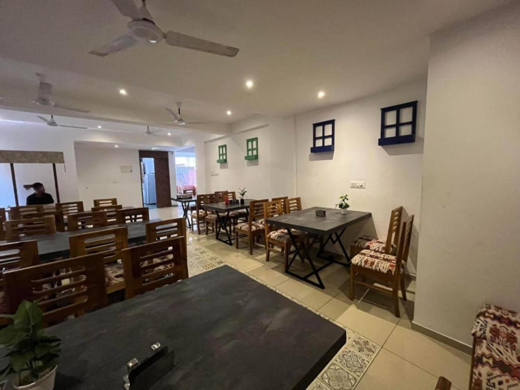 Sea Sapphire ,calangute 3*